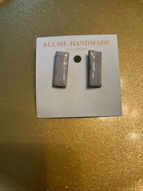 BLUME HANDMADE Cream Marble Rectangle Stud Earrings with Gold colored edges. NWT